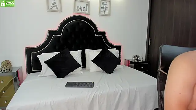 Snapshot of MaxxiCruz chatting on February 2025 08:36:02 PM MaxxiCruz online show from February 2025 08:36:02 PM