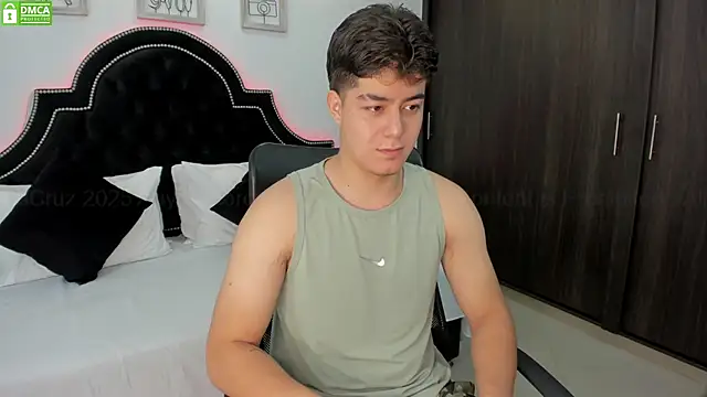 Snapshot of MaxxiCruz chatting on February 2025 05:51:02 PM MaxxiCruz online show from February 2025 05:51:02 PM