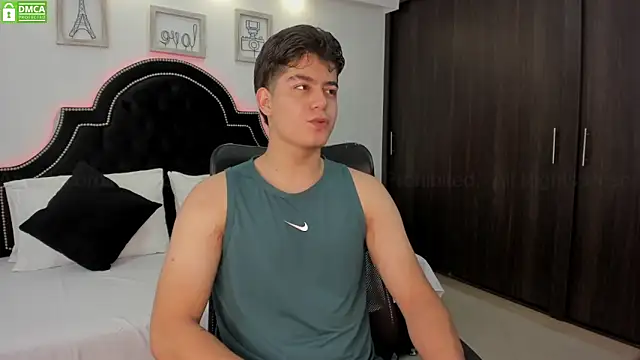 Snapshot of MaxxiCruz chatting on February 2025 05:31:01 PM MaxxiCruz online show from February 2025 05:31:01 PM