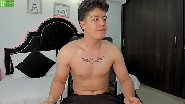 Snapshot of MaxxiCruz chatting on February 2025 02:50:02 AM MaxxiCruz online show from February 2025 02:50:02 AM