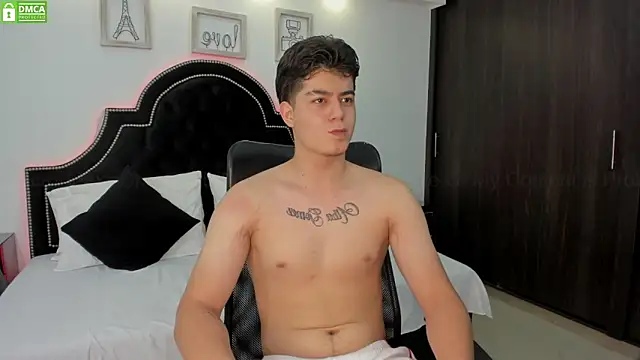 Snapshot of MaxxiCruz chatting on February 2025 11:35:01 PM MaxxiCruz online show from February 2025 11:35:01 PM