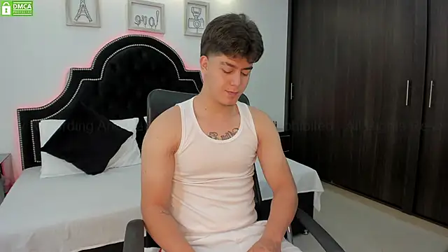 Snapshot of MaxxiCruz chatting on February 2025 05:47:01 PM MaxxiCruz online show from February 2025 05:47:01 PM