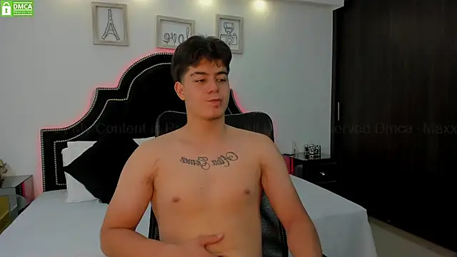 Snapshot of MaxxiCruz chatting on February 2025 11:48:02 PM MaxxiCruz online show from February 2025 11:48:02 PM