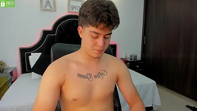 Snapshot of MaxxiCruz chatting on February 2025 11:56:02 PM MaxxiCruz online show from February 2025 11:56:02 PM