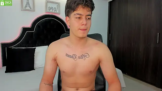 Snapshot of MaxxiCruz chatting on March 2025 08:42:02 PM MaxxiCruz online show from March 2025 08:42:02 PM