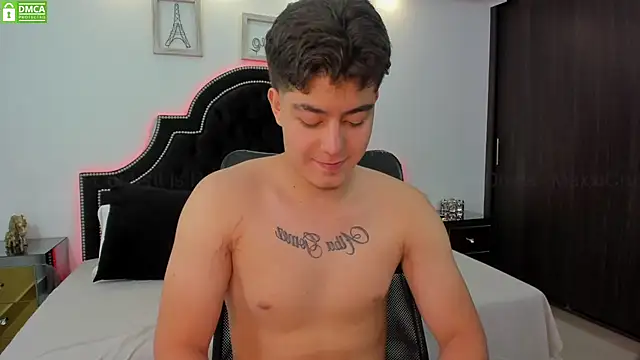 Snapshot of MaxxiCruz chatting on March 2025 04:49:01 AM MaxxiCruz online show from March 2025 04:49:01 AM