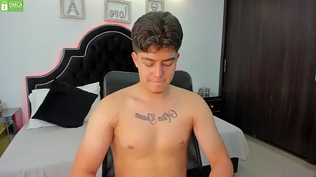 Snapshot of MaxxiCruz chatting on March 2025 04:56:02 AM MaxxiCruz online show from March 2025 04:56:02 AM