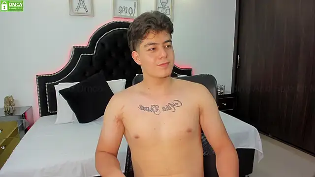 Snapshot of MaxxiCruz chatting on March 2025 07:47:02 AM MaxxiCruz online show from March 2025 07:47:02 AM