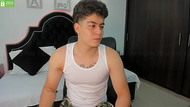 Snapshot of MaxxiCruz chatting on March 2025 01:42:02 AM MaxxiCruz online show from March 2025 01:42:02 AM