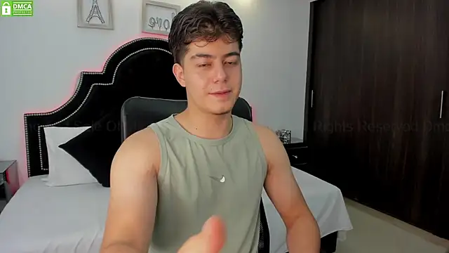 Snapshot of MaxxiCruz chatting on March 2025 01:56:02 AM MaxxiCruz online show from March 2025 01:56:02 AM