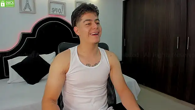 Snapshot of MaxxiCruz chatting on March 2025 01:58:02 AM MaxxiCruz online show from March 2025 01:58:02 AM