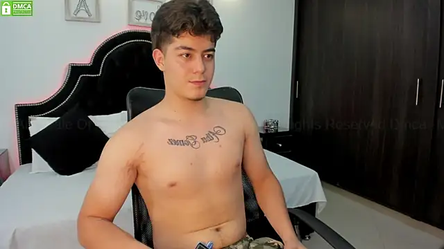 Snapshot of MaxxiCruz chatting on March 2025 05:09:02 AM MaxxiCruz online show from March 2025 05:09:02 AM