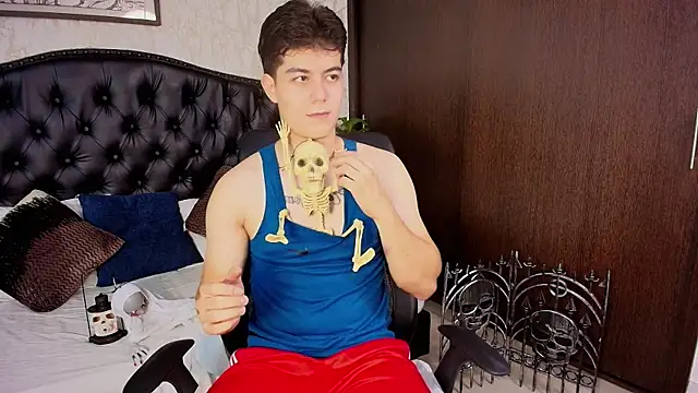 Snapshot of MaxxiCruz chatting on October 2025 04:04:02 AM MaxxiCruz online show from October 2025 04:04:02 AM