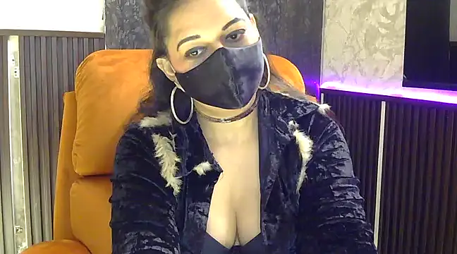 Snapshot of fabdemira chatting on January 2025 08:11:02 PM fabdemira online show from January 2025 08:11:02 PM