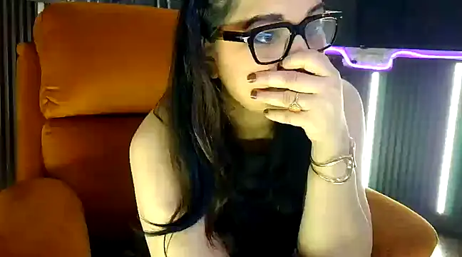 Snapshot of fabdemira chatting on February 2025 08:33:02 PM fabdemira online show from February 2025 08:33:02 PM