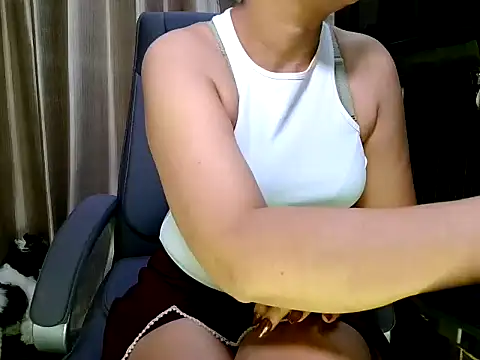 Snapshot of fabdemira chatting on October 2025 07:56:02 PM fabdemira online show from October 2025 07:56:02 PM