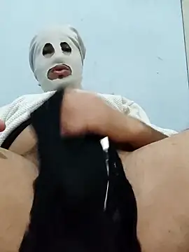 Snapshot of Mimoudik chatting on February 2026 11:09:01 PM Mimoudik online show from February 2026 11:09:01 PM