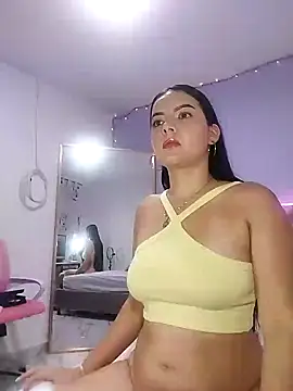 Snapshot of Anal_Luucia chatting on January 2025 11:41:01 AM Anal Luucia online show from January 2025 11:41:01 AM