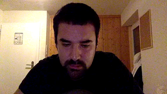 Snapshot of benjul63 chatting on February 2025 09:18:01 PM benjul63 online show from February 2025 09:18:01 PM