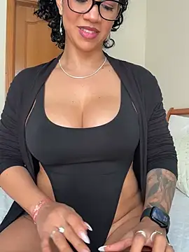 soli-lov online show from February 2025 01:22:02 PM