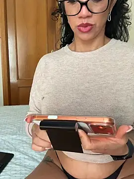 soli-lov online show from February 2026 02:35:01 PM