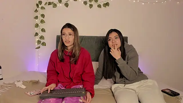 Gabby and Alice online show from March 2025 11:50:02 PM