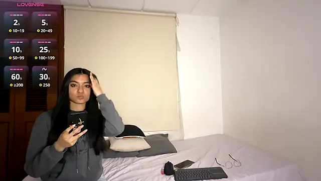 Gabby and Alice online show from September 2025 09:16:01 PM