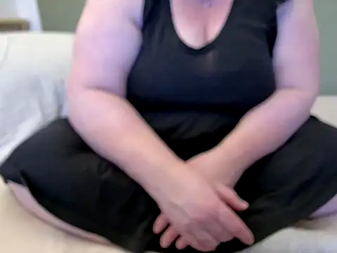 Snapshot of MarthaBriest chatting on July 2026 05:26:02 AM MarthaBriest online show from July 2026 05:26:02 AM