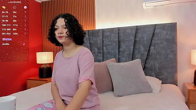 Snapshot of pretty_sunlight_ chatting on February 2025 01:50:02 AM pretty sunlight online show from February 2025 01:50:02 AM