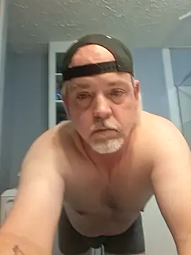 Snapshot of marc1812 chatting on January 2026 05:33:02 AM marc1812 online show from January 2026 05:33:02 AM