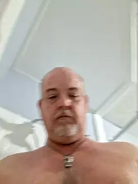 Snapshot of marc1812 chatting on January 2026 10:25:02 PM marc1812 online show from January 2026 10:25:02 PM