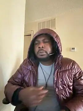 Snapshot of TheOfficialTwanDaDon chatting on January 2025 08:54:01 PM TheOfficialTwanDaDon online show from January 2025 08:54:01 PM