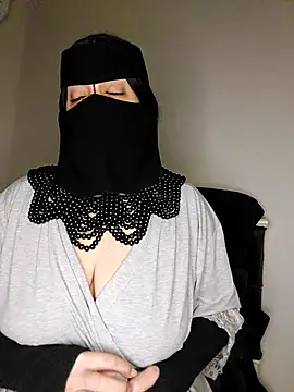 Snapshot of -Arab_milf- chatting on February 2025 04:00:02 PM -Arab milf- online show from February 2025 04:00:02 PM