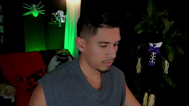 Aaronfox x online show from October 2025 06:10:01 PM