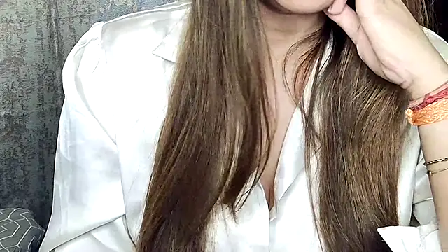 MIss-Naina online show from June 2026 08:23:01 PM