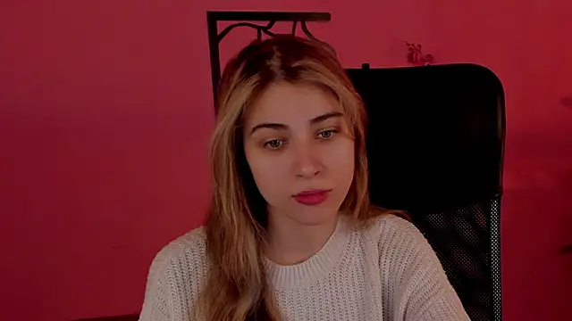 Snapshot of EllieCutes chatting on December 2024 08:50:01 AM EllieCutes online show from December 2024 08:50:01 AM