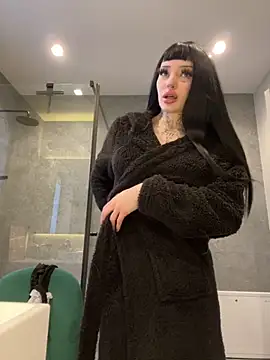 Snapshot of madelinexx chatting on November 2025 12:59:02 PM madelinexx online show from November 2025 12:59:02 PM