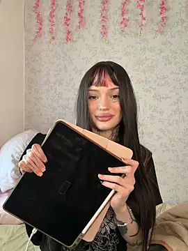 Snapshot of madelinexx chatting on March 2026 10:10:02 AM madelinexx online show from March 2026 10:10:02 AM