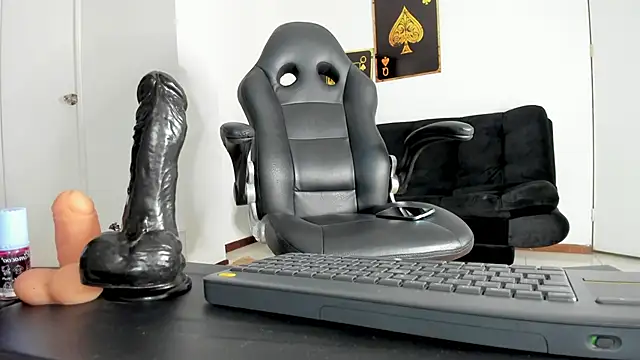 Martinafeet-qos online show from February 2025 10:22:01 PM