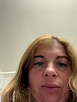 Snapshot of Lombada chatting on September 2025 05:40:01 AM Lombada online show from September 2025 05:40:01 AM