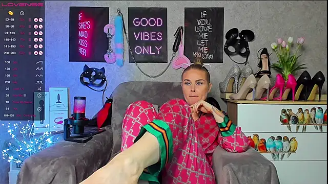 HannaKorsak online show from January 2025 08:14:01 PM