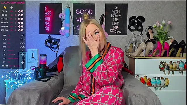 HannaKorsak online show from February 2025 06:15:02 PM