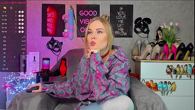 HannaKorsak online show from March 2025 06:23:02 PM