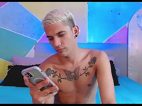 Snapshot of tylor_boy chatting on March 2026 10:06:01 PM tylor boy online show from March 2026 10:06:01 PM