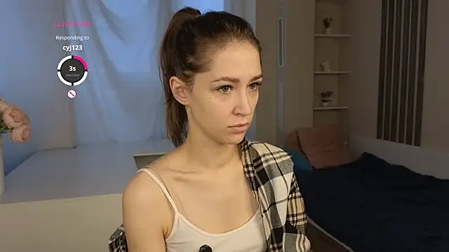 RennieLewis online show from October 2025 04:03:02 AM