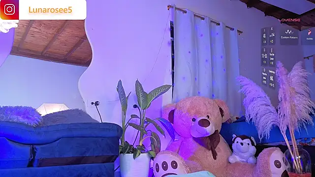 LunaRose5 online show from November 2025 03:28:01 AM