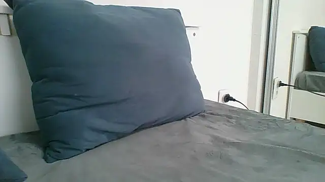 Emma 99 online show from June 2026 07:21:02 AM