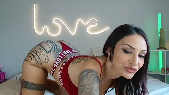 JuliaVegaOff online show from May 2026 11:26:02 AM