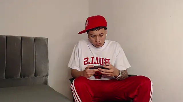 Snapshot of alex-lover chatting on February 2025 08:11:02 AM alex-lover online show from February 2025 08:11:02 AM