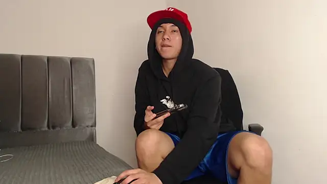 Snapshot of alex-lover chatting on February 2025 06:50:02 AM alex-lover online show from February 2025 06:50:02 AM